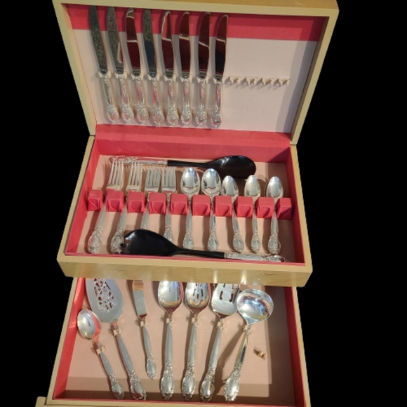 *Oneida Community Ballard Pattern SILVERPLATE 1953 by Community Service Set - Picture 3 of 7